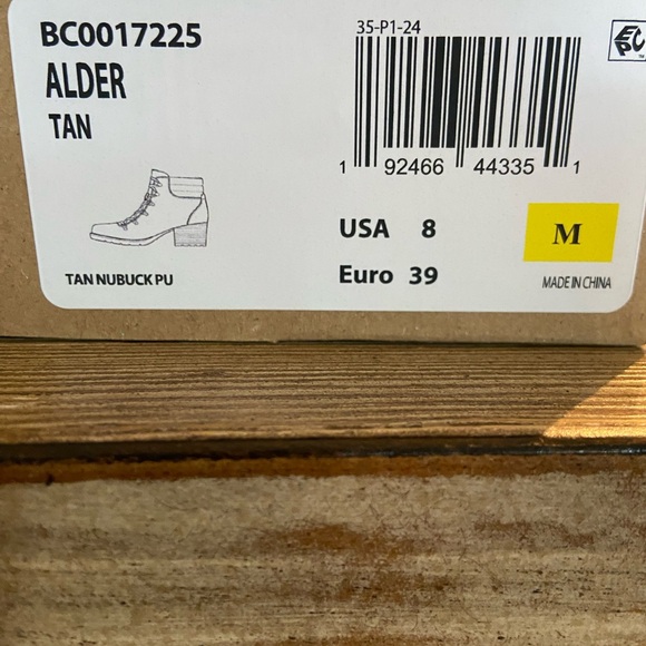 BOC Women’s Alder Round Toe Block Heel Lace-Up Booties  Size 8! Brand new!! - Picture 3 of 8